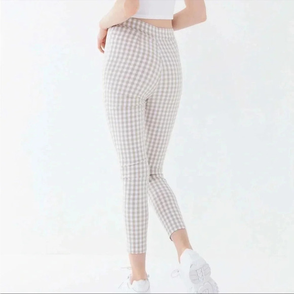 Urban Outfitters Ingrid High Waisted Pinup tan /white plaid Pants 8 - Picture 3 of 7